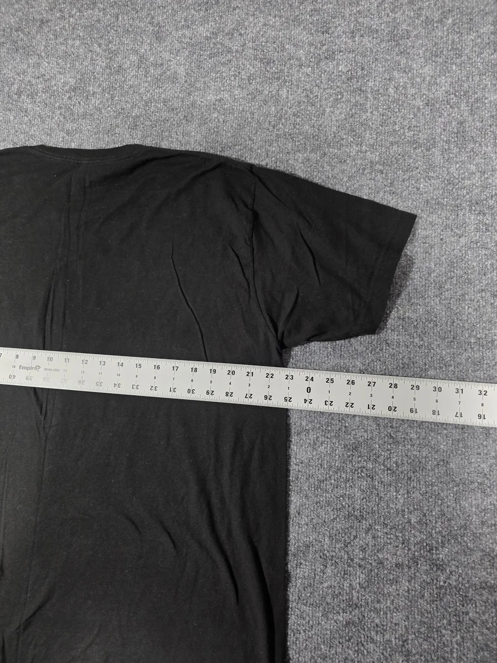 Gildan black short